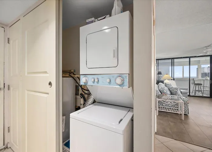 2 Bedroom Side Ocean View Atlantis With Pool!