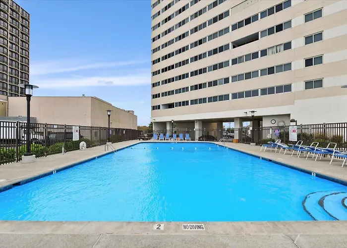 2 Bedroom Side Ocean View With Pool! Hébergement de vacances