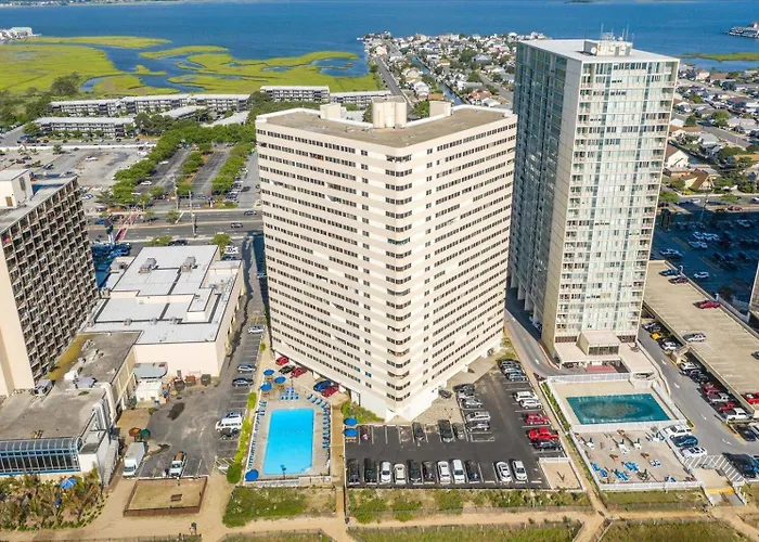 Hébergement de vacances 2 Bedroom Side Ocean View With Pool! *